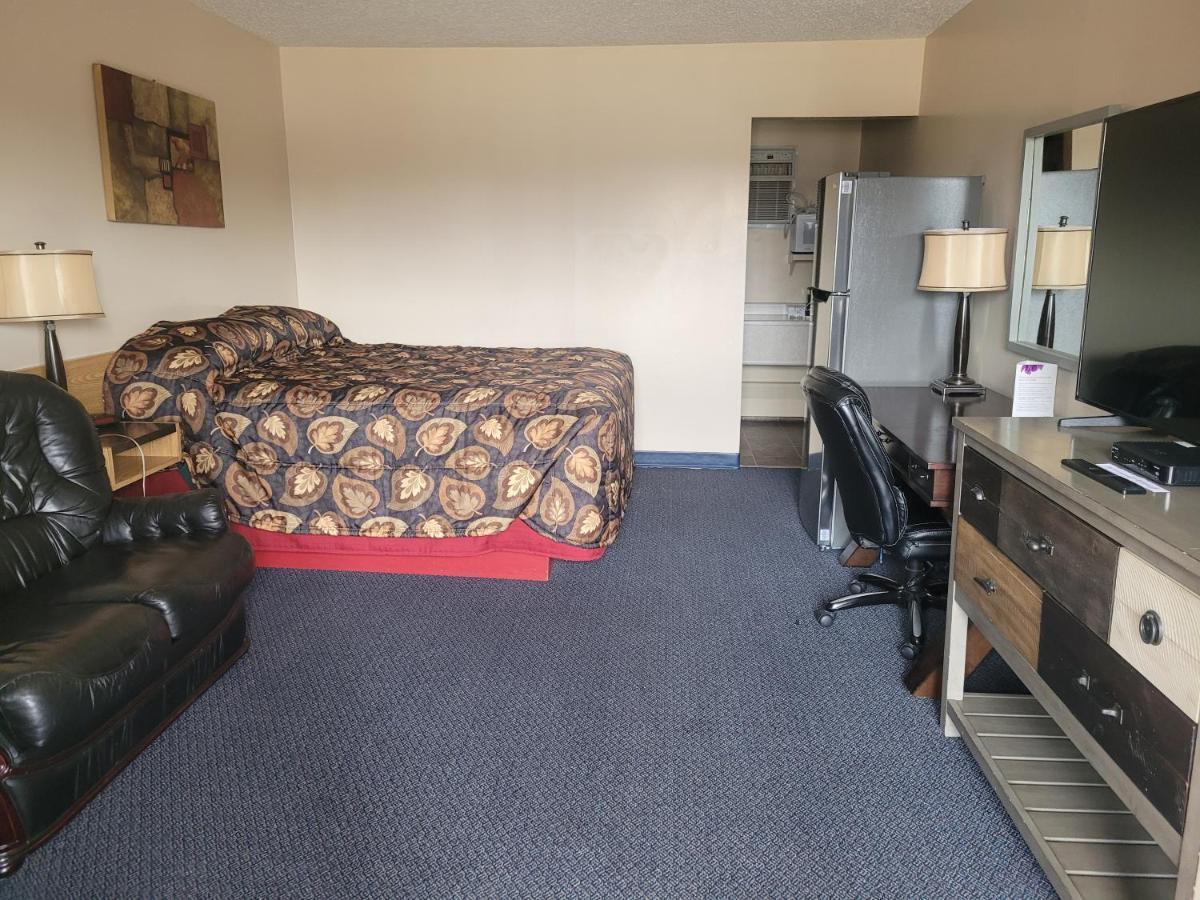 Dockside Motel 2*